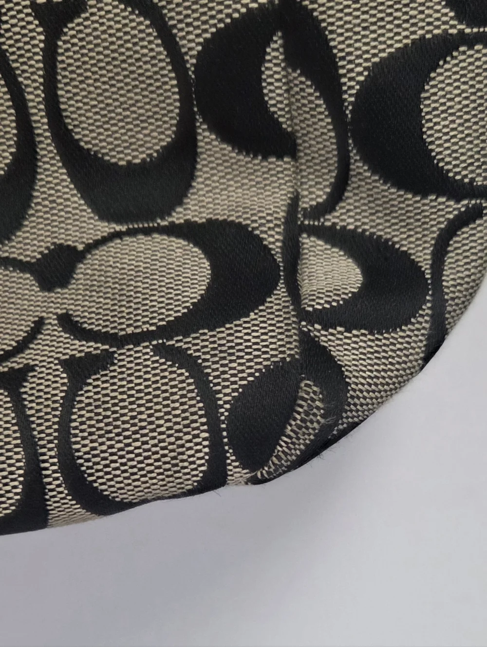 Coach F19388 Gallery Signature Zip Tote Black Black & Gray - Picture 7 of 15